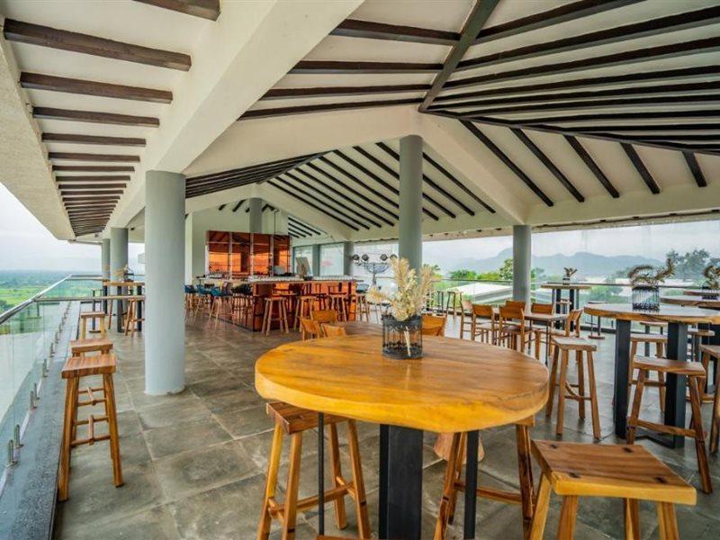 The Forest Club Resort Karjat Exteriör bild